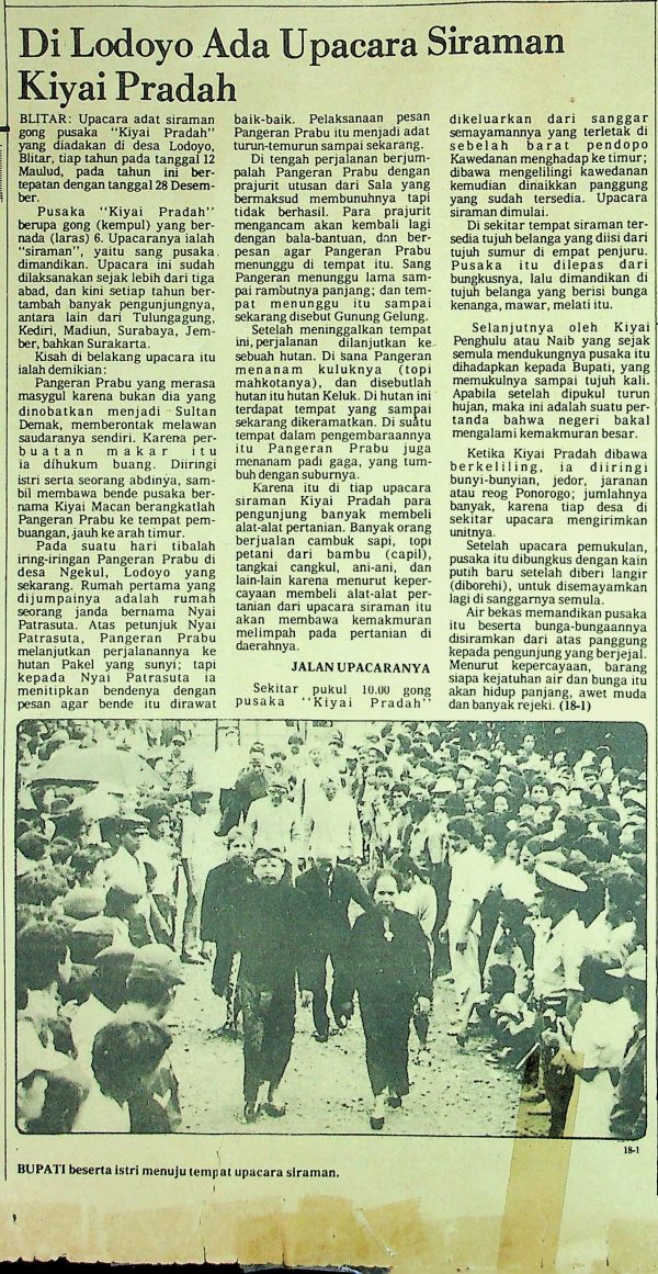 Di Lodoyo Ada Upacara Siraman Kiyai Pradah